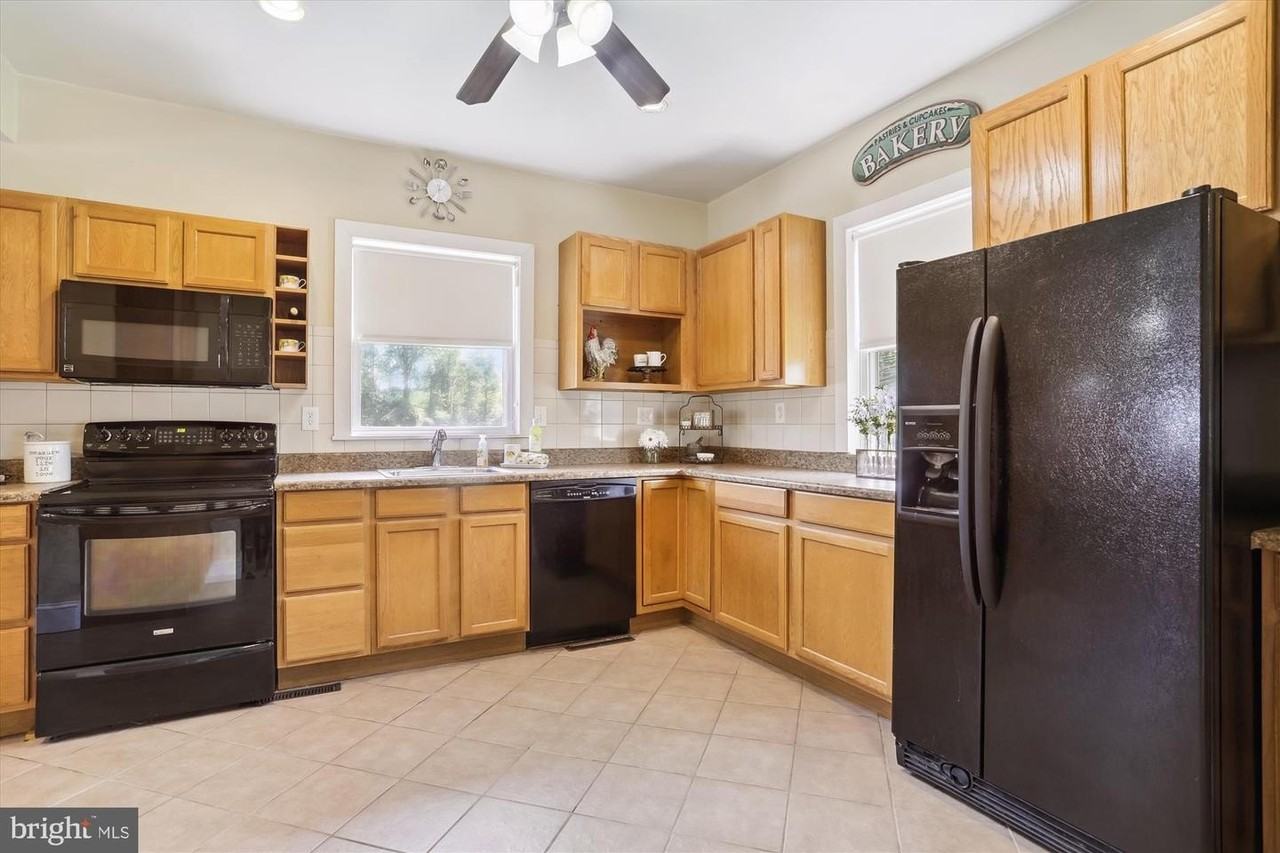 5079 Muddy Creek Rd - Photo 5 of 24