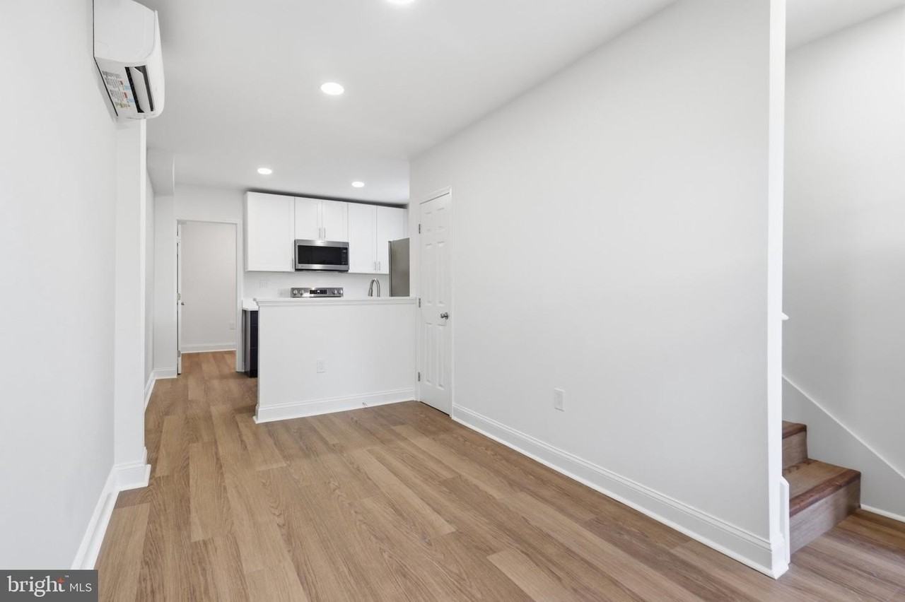 20 E 7th St - Photo 3 of 29