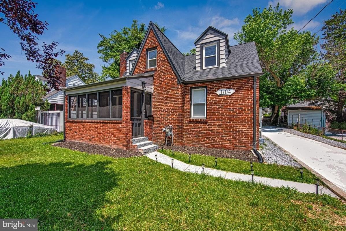 3704 Hamilton St - Photo 2 of 41