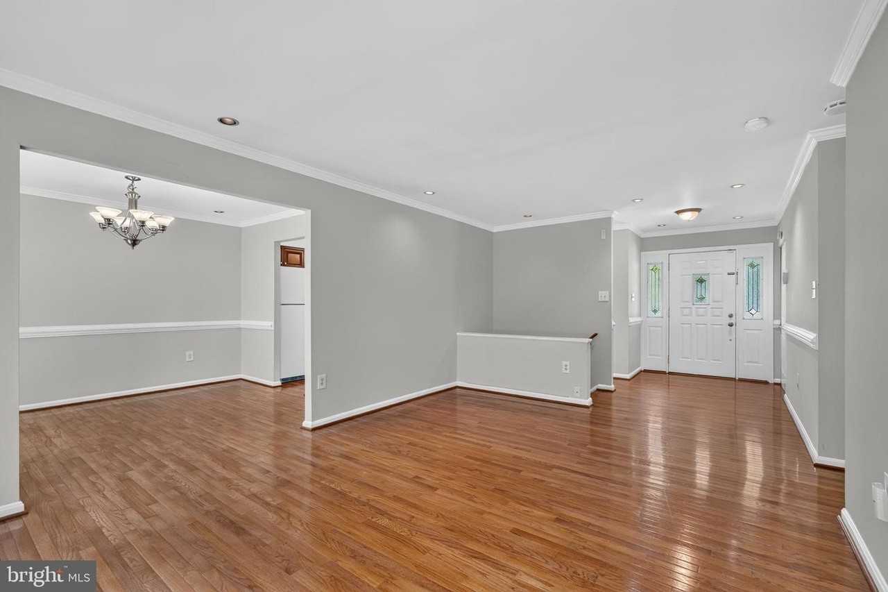 8006 Lady Lewis Ct - Photo 7 of 30