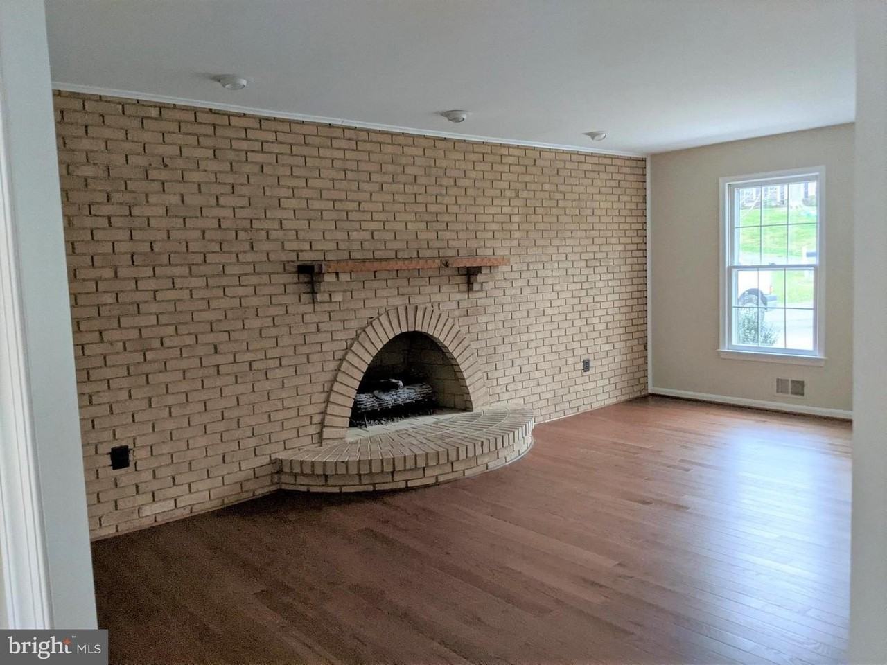 4850 Slatestone Ct - Photo 5 of 13