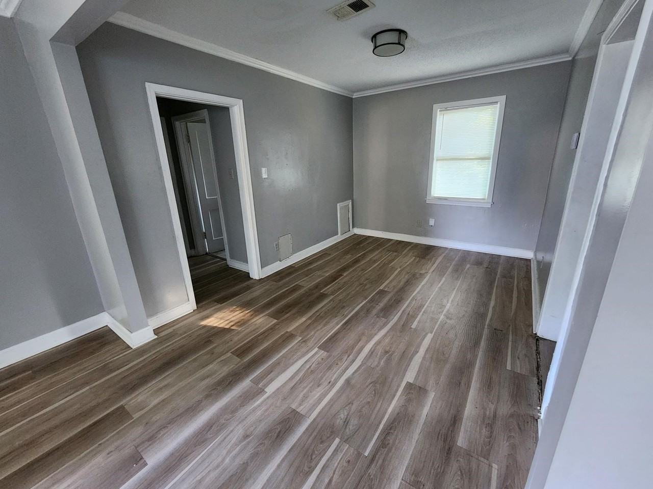 2067 Blakewood Pl - Photo 4 of 9