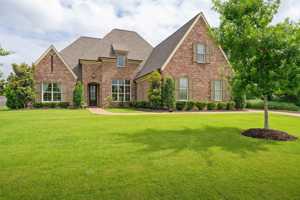 featured image of 4513 Chestnut Hill Dr