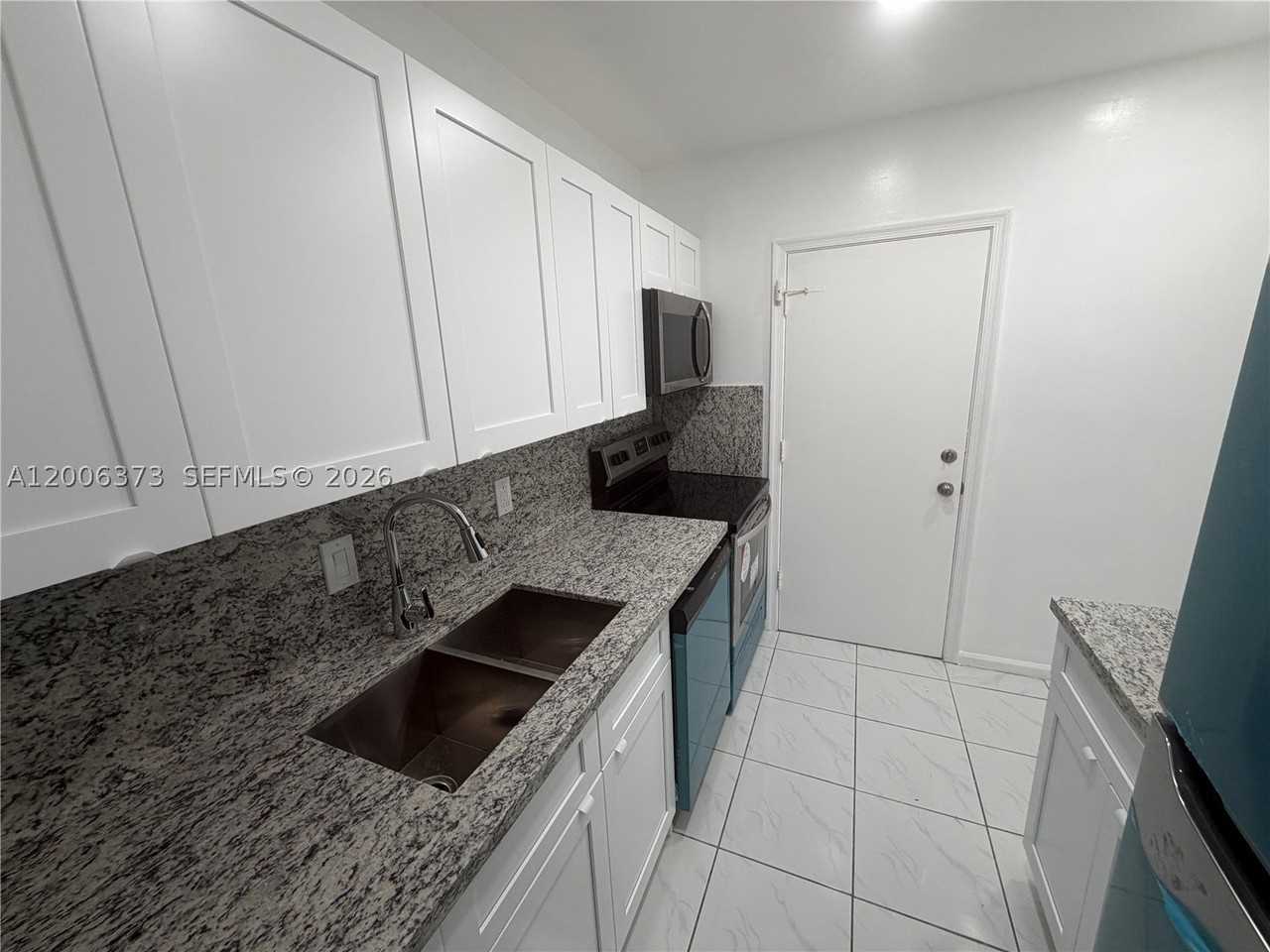 2200 Ne 66th St #1426 - Photo 5 of 50