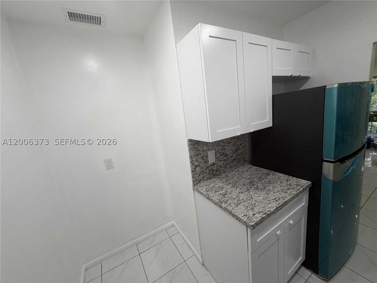2200 Ne 66th St #1426 - Photo 6 of 50