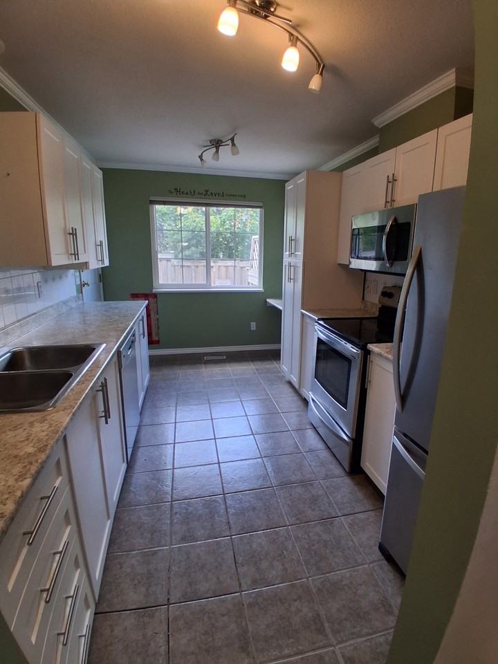 11229 232 St #42 - Photo 4 of 15