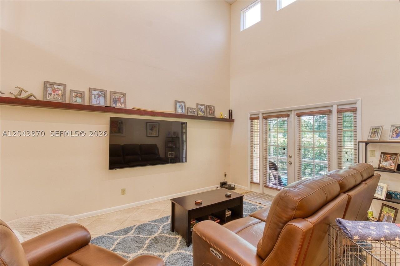 11415 Lakeview Dr #2D - Photo 7 of 39