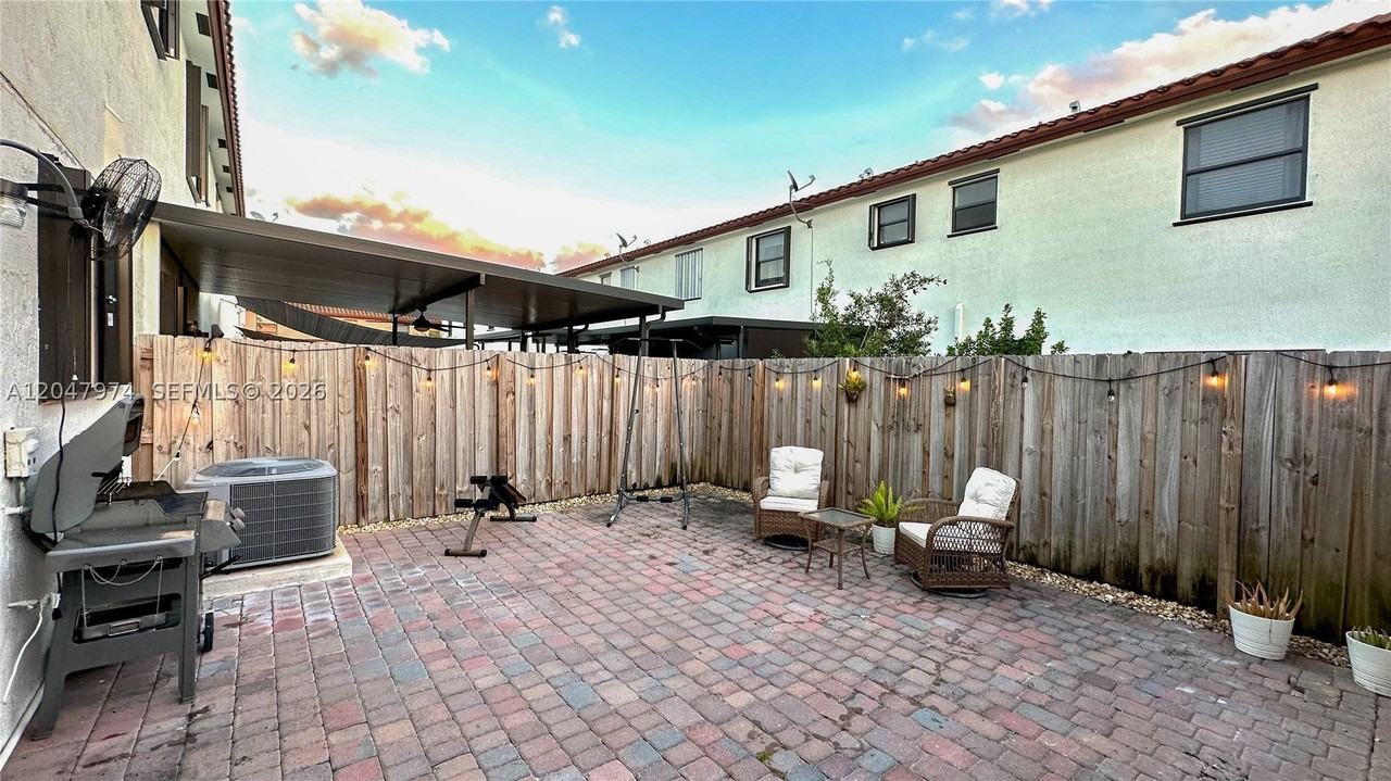 3384 Se 1st St #3384 - Photo 3 of 6