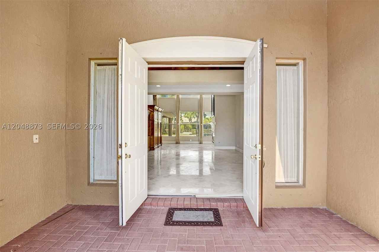 7607 Nw 127th Mnr - Photo 6 of 50