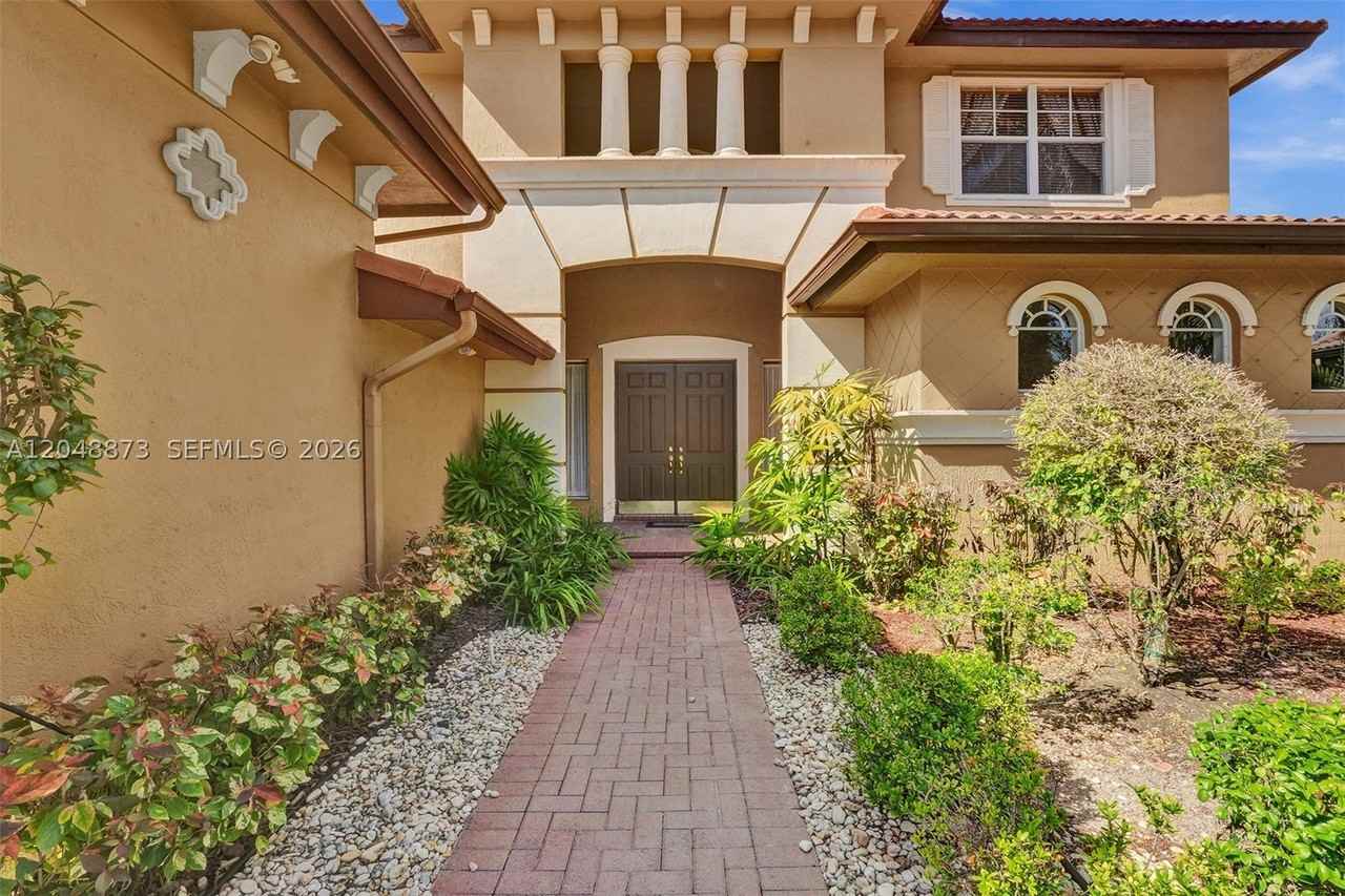 7607 Nw 127th Mnr - Photo 7 of 50