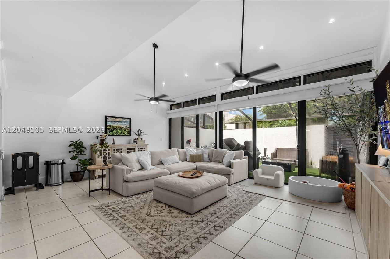 8087 Sw 86th Ter #0 - Photo 4 of 29