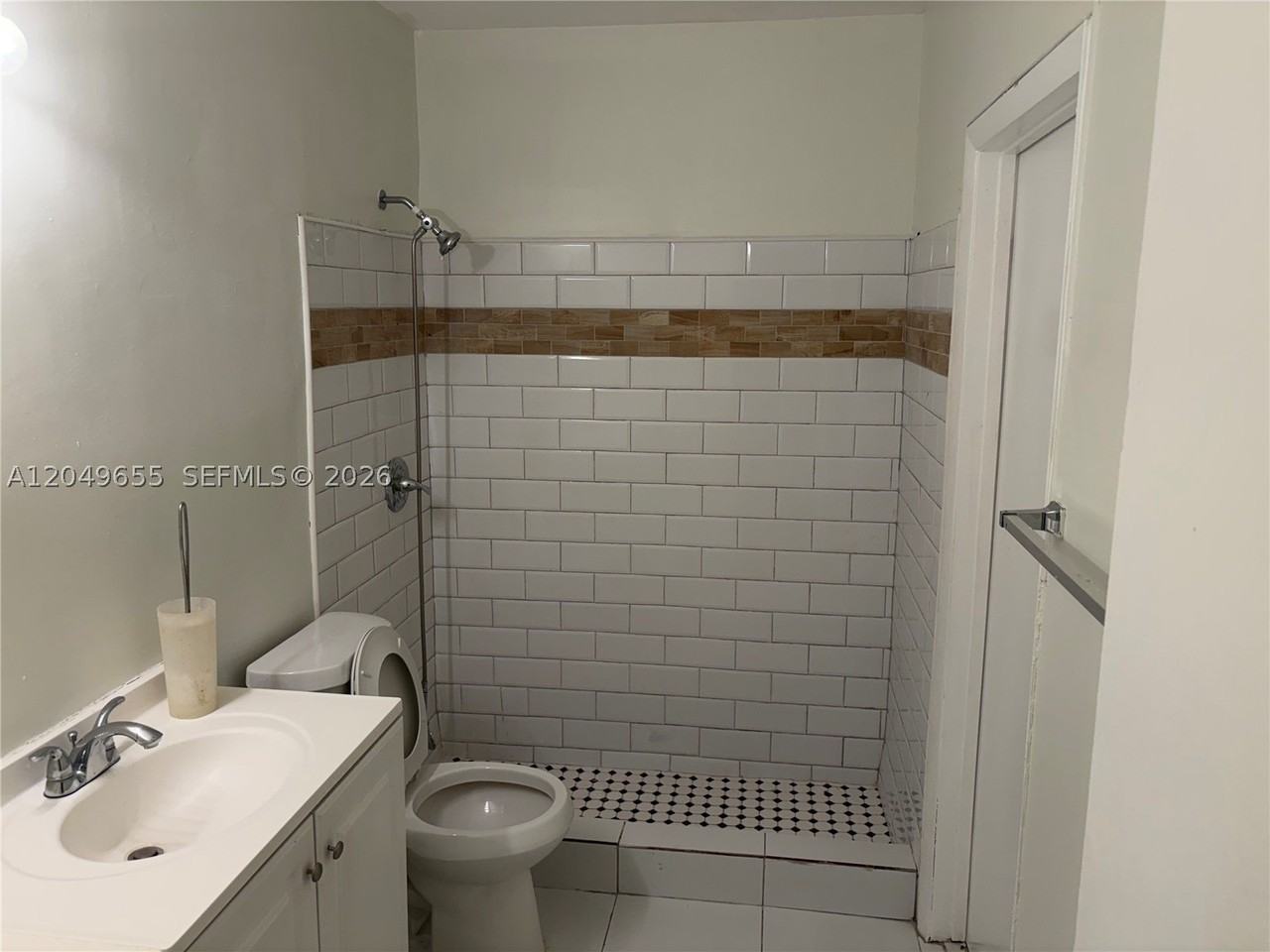 5853 Mckinley St #3 - Photo 4 of 6