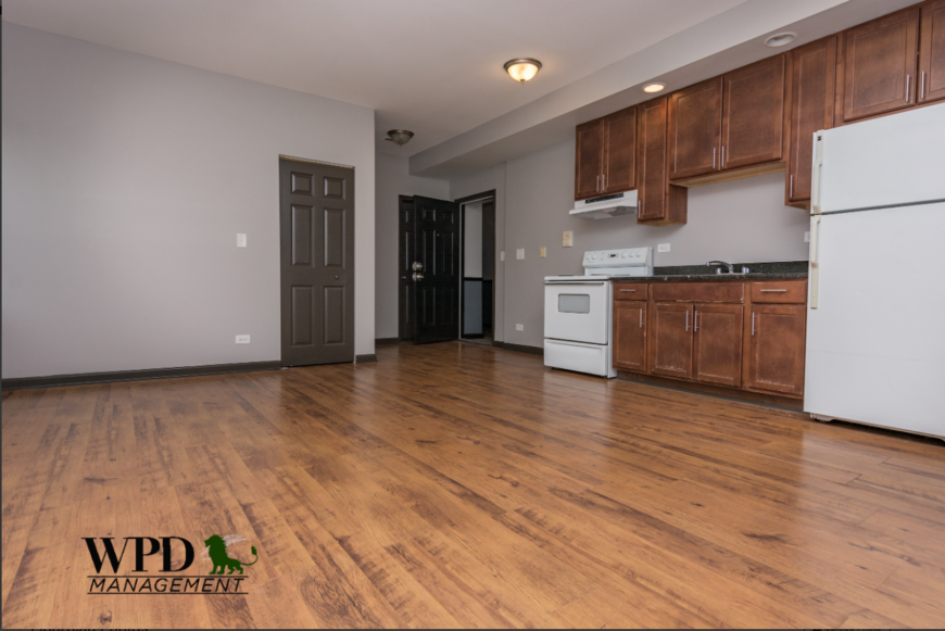 7838 S Ellis Ave - Photo 2 of 6