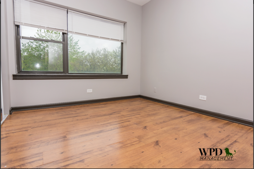 7838 S Ellis Ave - Photo 3 of 6