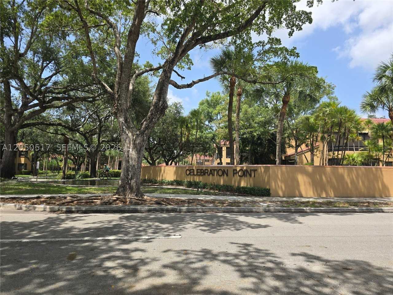 15545 Miami Lakeway N #211