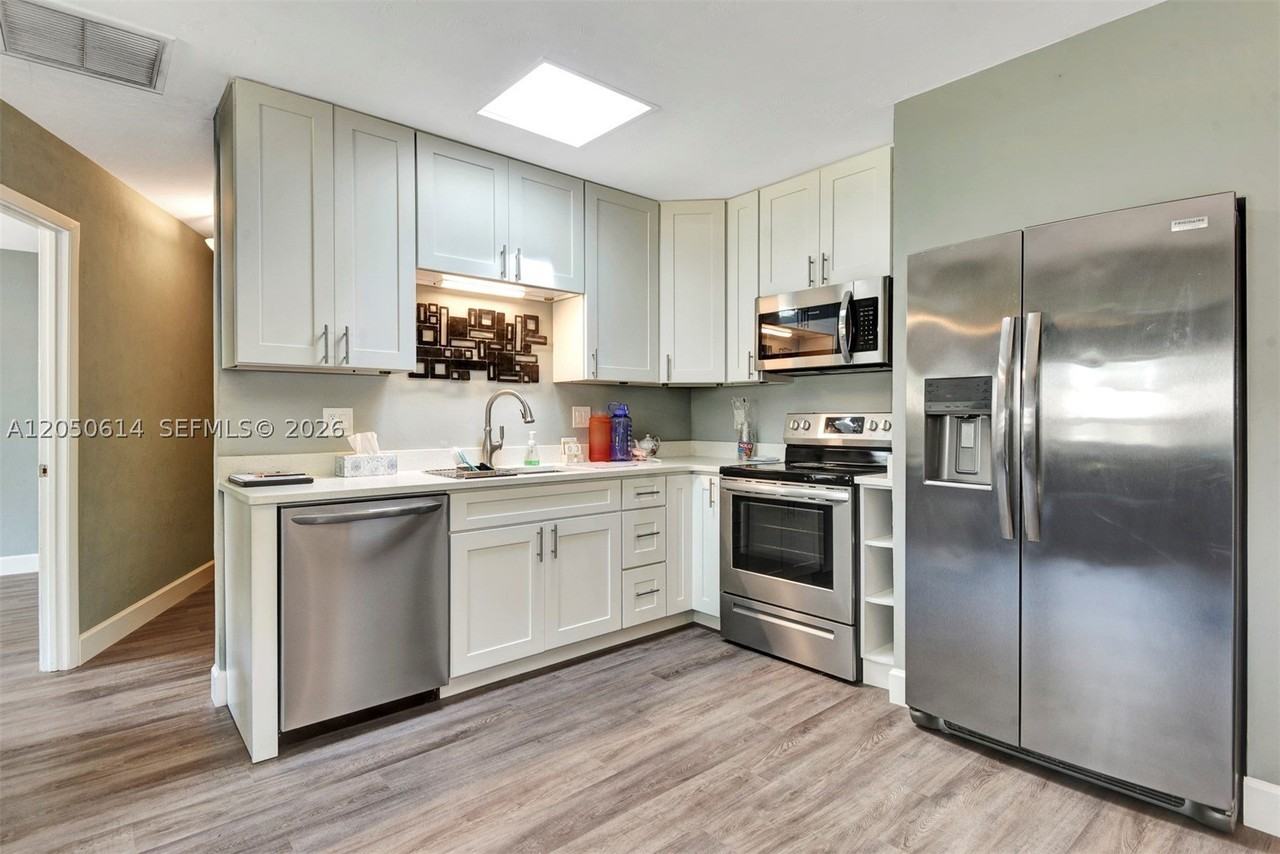 781 Little Pine Dr - Photo 3 of 34
