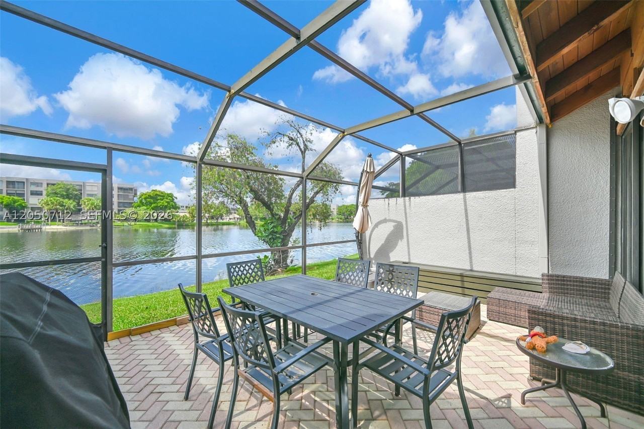 11290 Nw 14th Ct - Photo 3 of 50