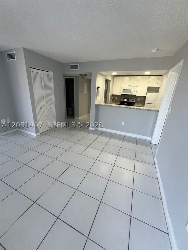 7035 Nw 186th St #D509 - Photo 2 of 10
