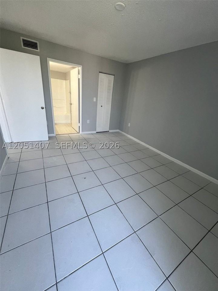 7035 Nw 186th St #D509 - Photo 4 of 10