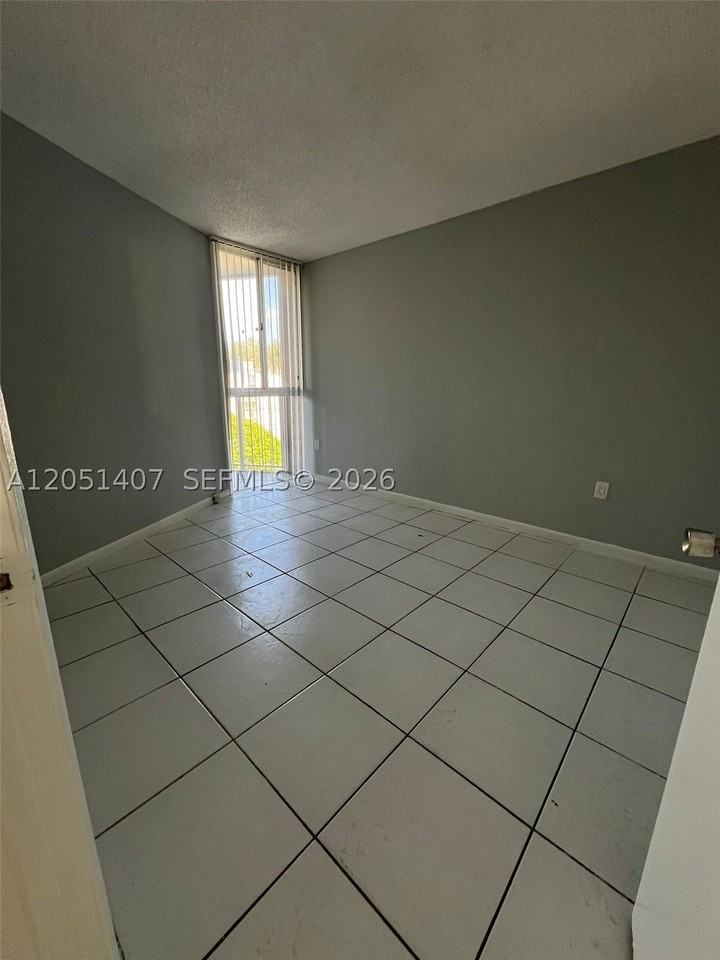 7035 Nw 186th St #D509 - Photo 6 of 10