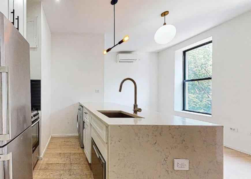475 Central Park W - Photo 2 of 10
