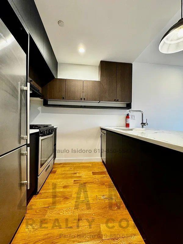 25 E 19th St - Photo 2 of 10