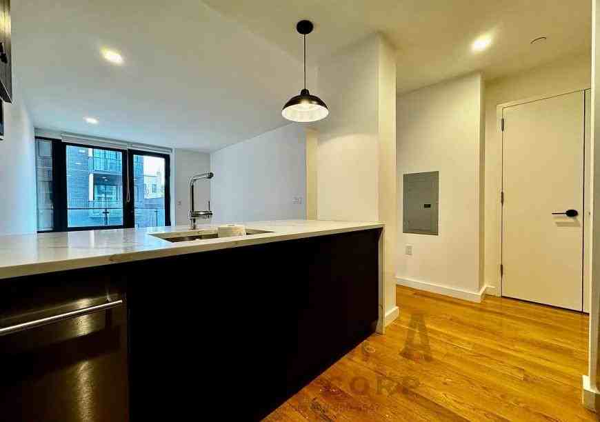 25 E 19th St - Photo 6 of 10