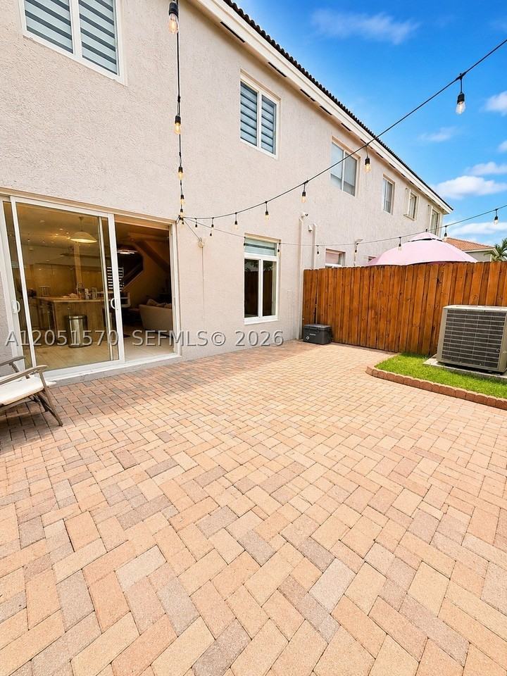 5724 Nw 112th Pl #5724 - Photo 7 of 14