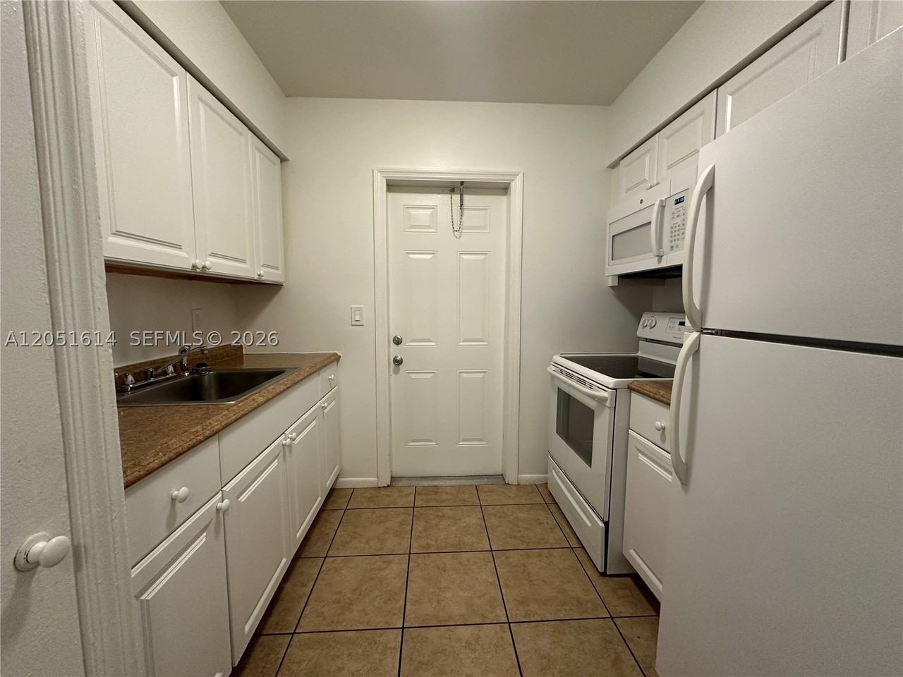 1400 Ne 56th St #306 - Photo 4 of 35