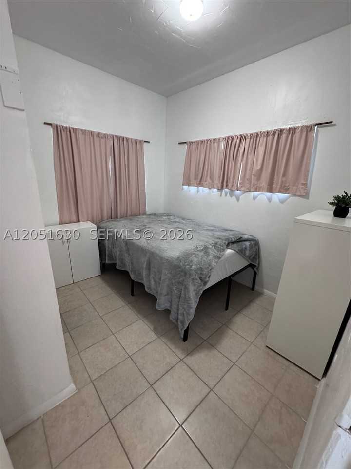 1239 N Victoria Park Rd - Photo 6 of 13