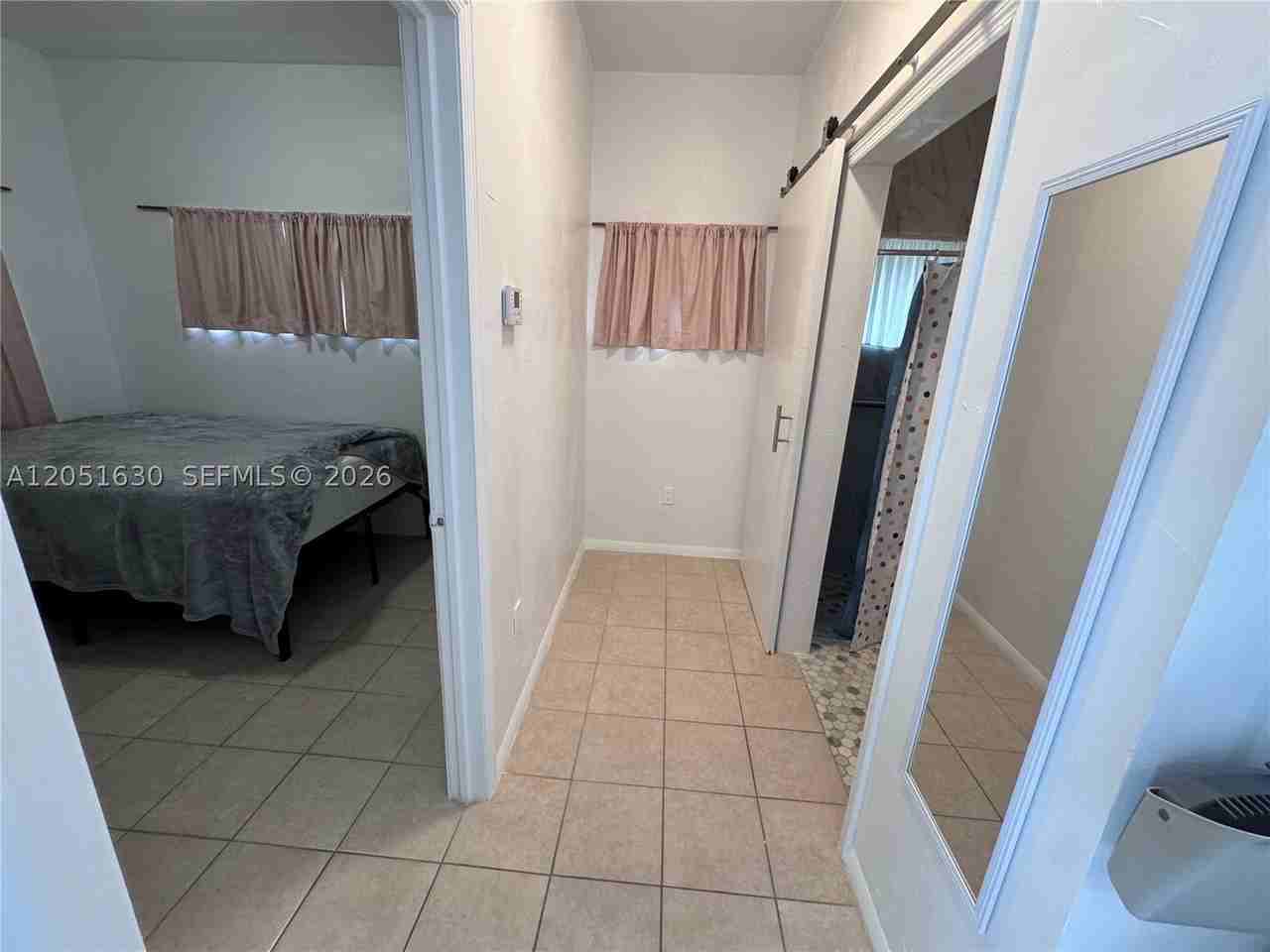 1239 N Victoria Park Rd - Photo 7 of 13