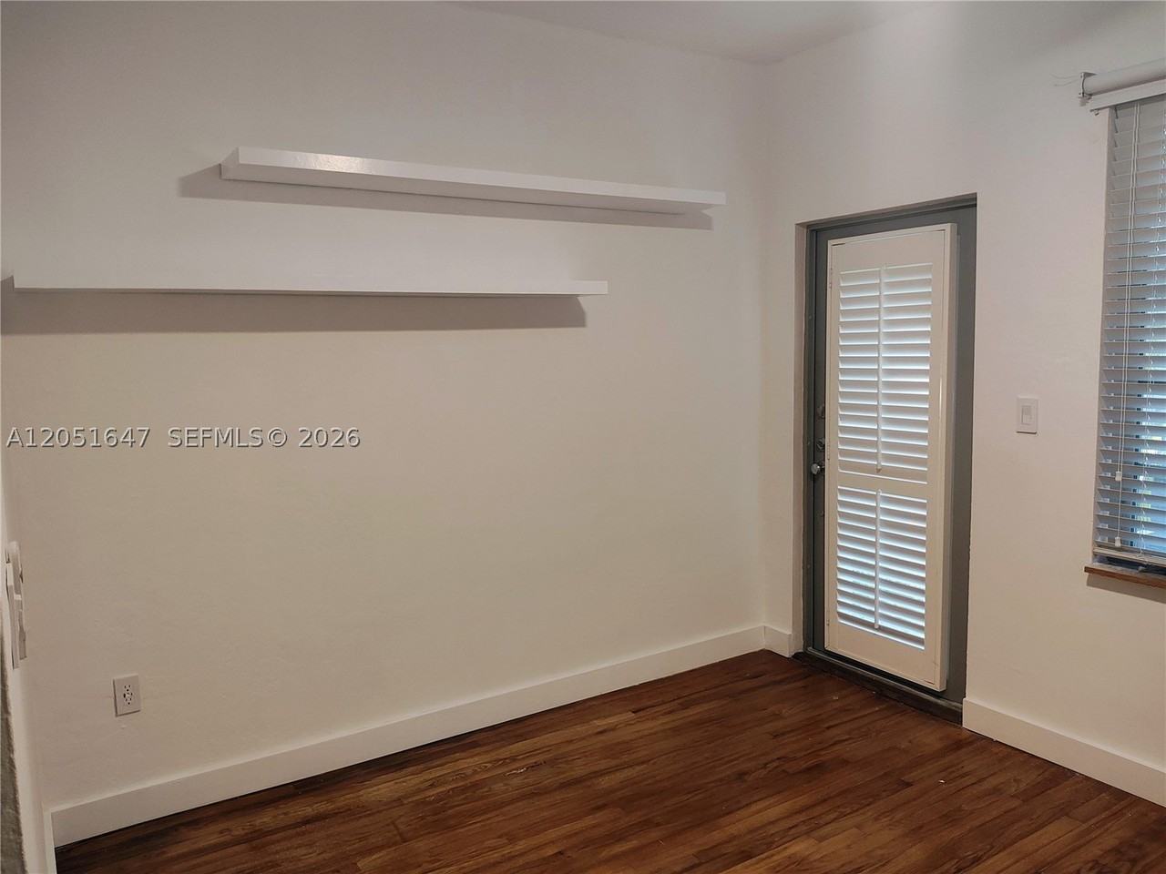 717 Jefferson Ave #6 - Photo 3 of 29
