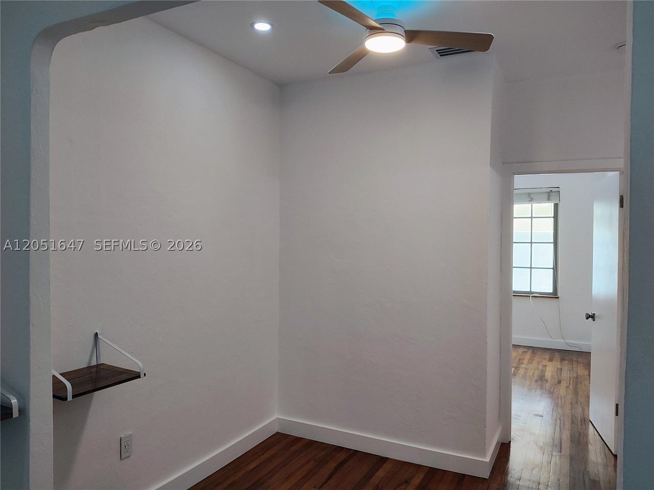 717 Jefferson Ave #6 - Photo 7 of 29