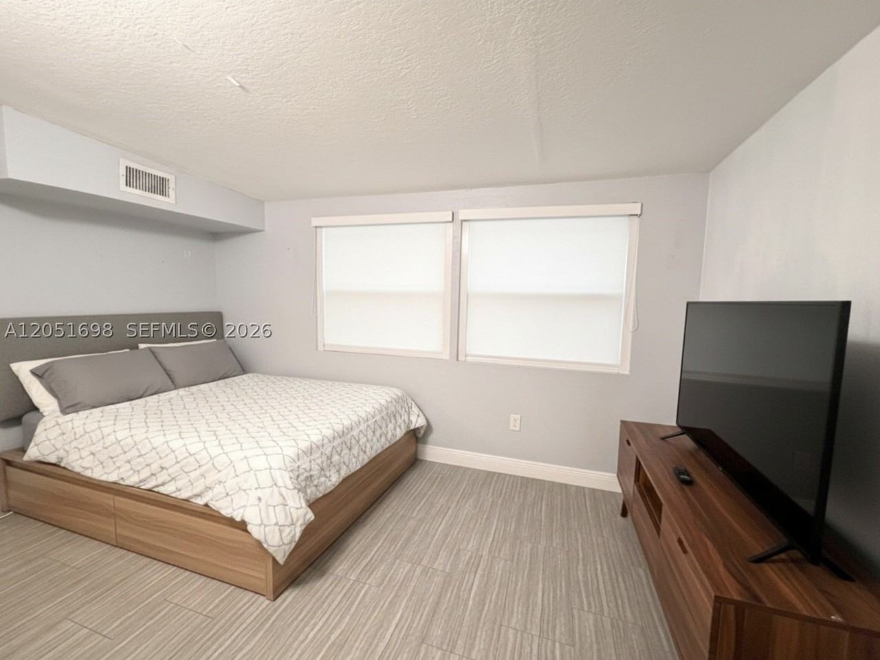 10417 Nw 129th St #B - Photo 5 of 10
