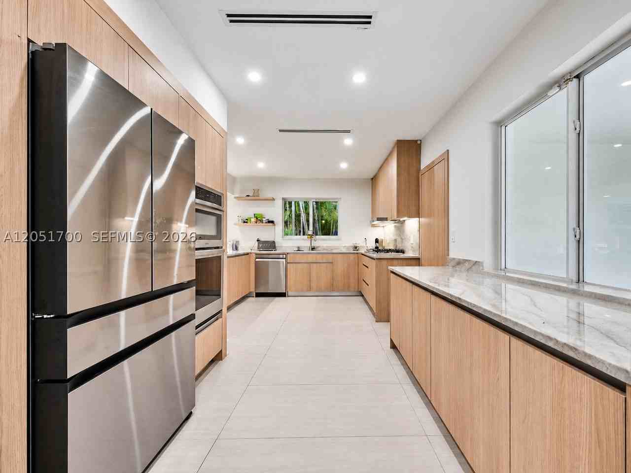 600 Ne 52nd Ter - Photo 2 of 28