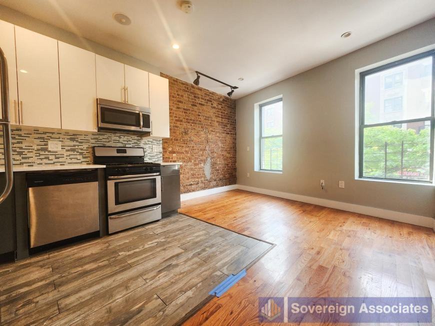 4230 Broadway - Photo 3 of 8