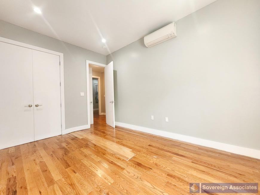 4230 Broadway - Photo 6 of 8