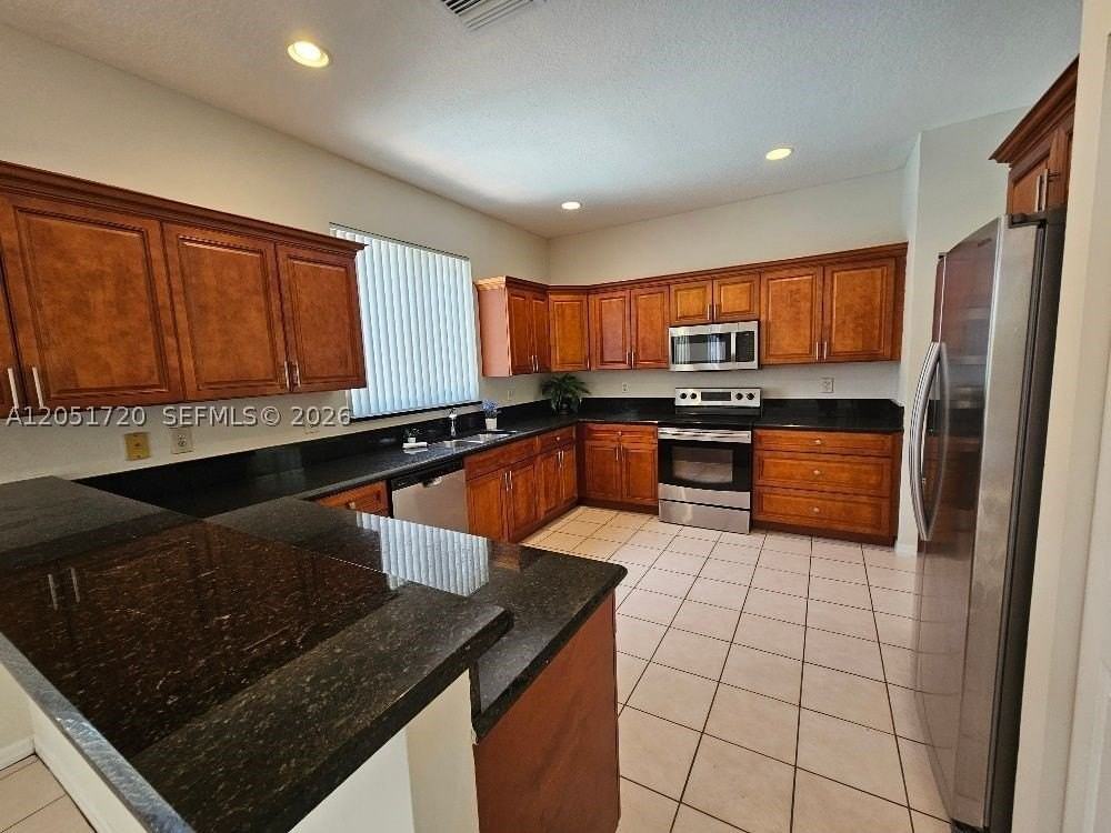 7558 Prescott Ln - Photo 7 of 27