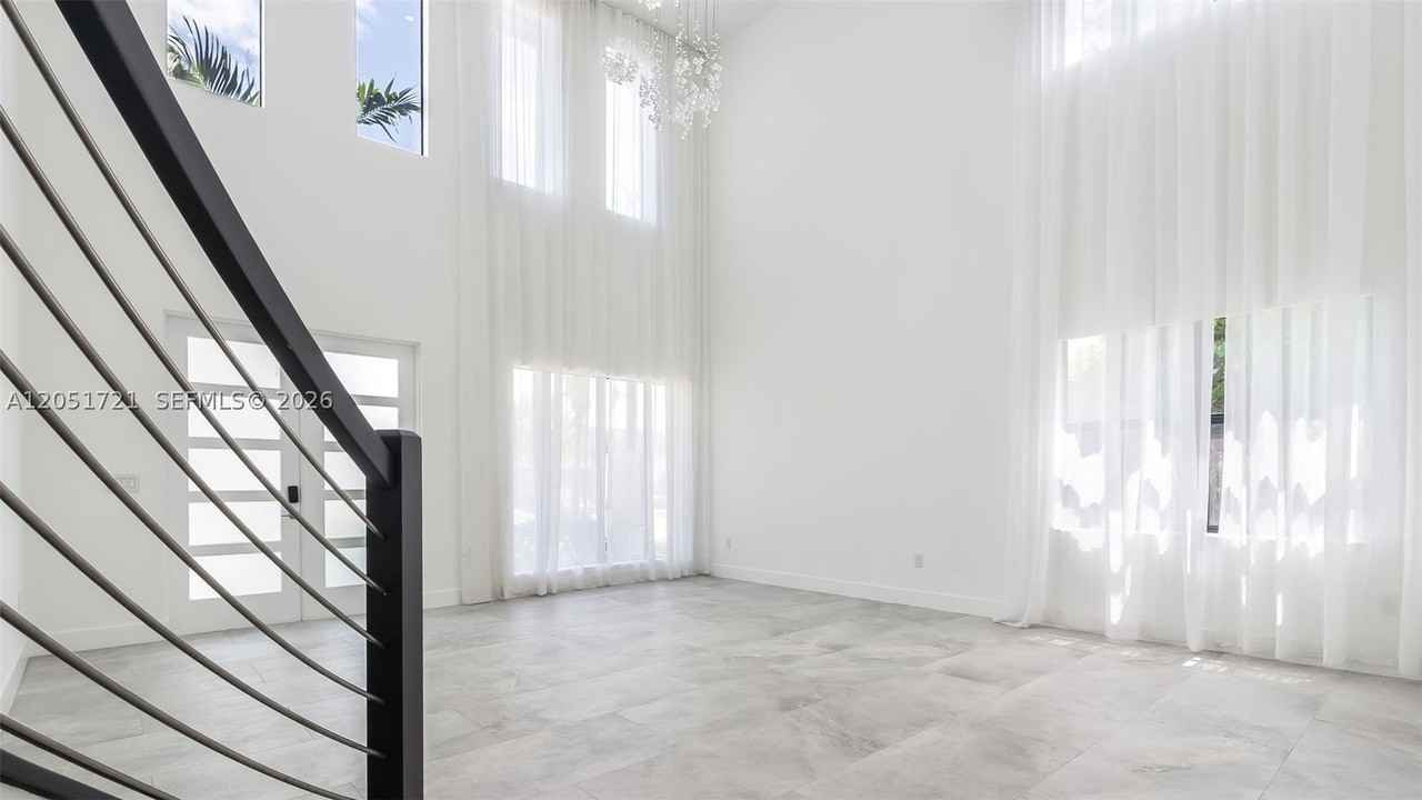 8900 Nw 161st Ter - Photo 7 of 50