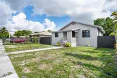 781 Nw 108th St - Photo 1 of 1