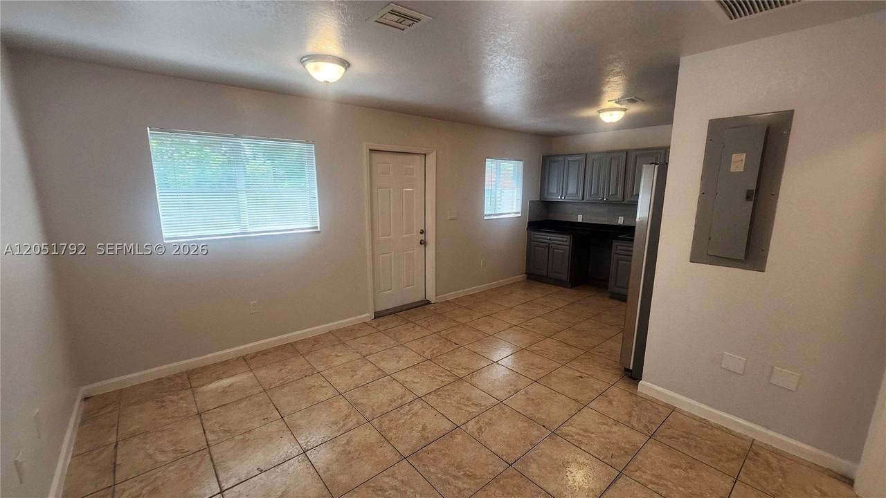 14004 Ne 2nd Ave #14004 - Photo 3 of 14