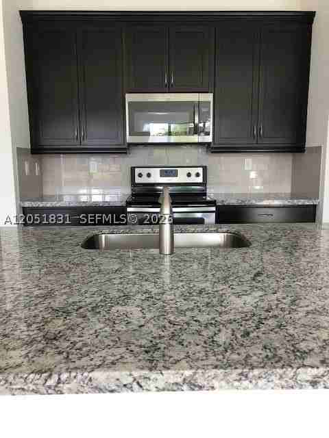 11566 Sw 13th Ln - Photo 2 of 20