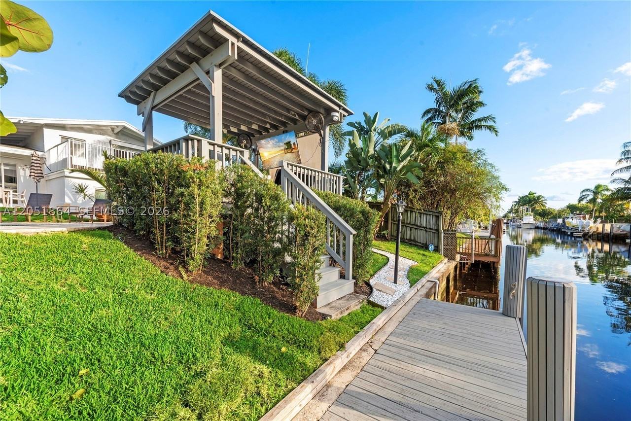 2531 Key Largo Ln - Photo 4 of 18