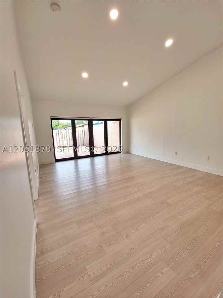 14702 Sw 63rd Ln - Photo 6 of 22