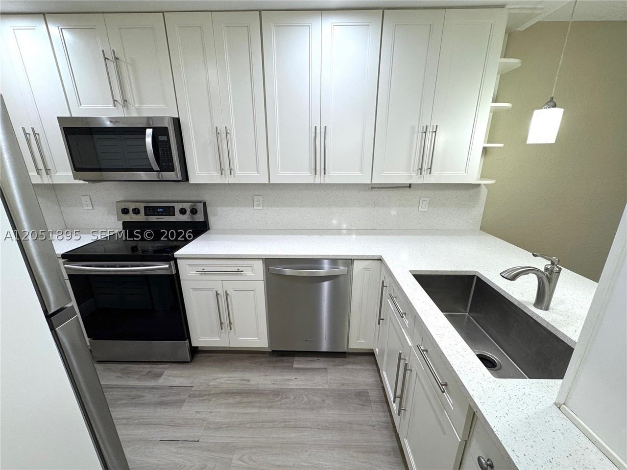 2626 Riverside Dr #2626 - Photo 4 of 10