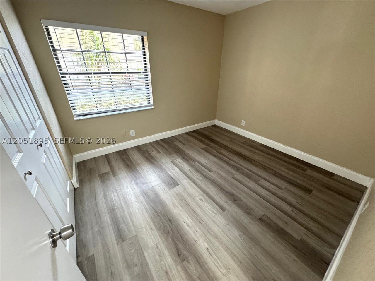 2626 Riverside Dr #2626 - Photo 6 of 10