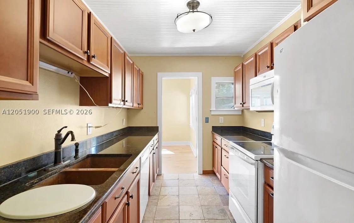 132 Washington St #0 - Photo 6 of 17
