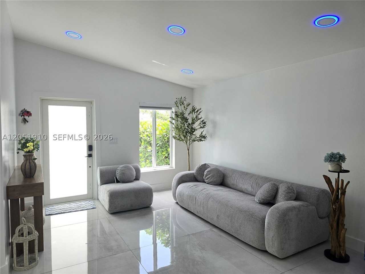 20950 Sw 119th Ct - Photo 2 of 50