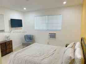 320 Ne 160th St #A - Photo 1 of 1