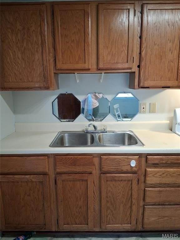 7420 Pleaseway Dr - Photo 3 of 13